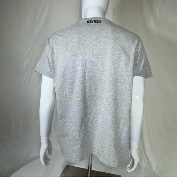 Gildan Men’s “ Hey Vegetarians My Food Poops on Your Food!” Gray Tee - Picture 3 of 6